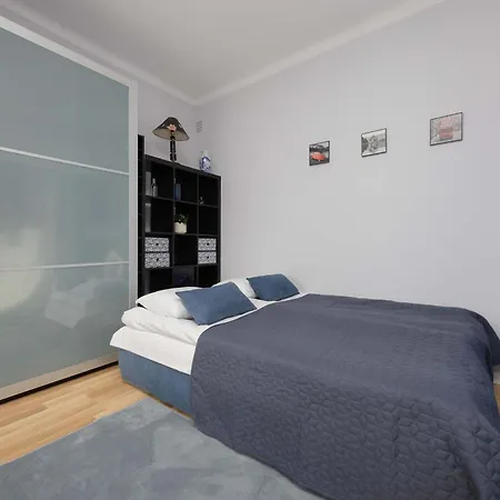Bright Air-conditioned Close To Pge Narodowy By Renters Βαρσοβία