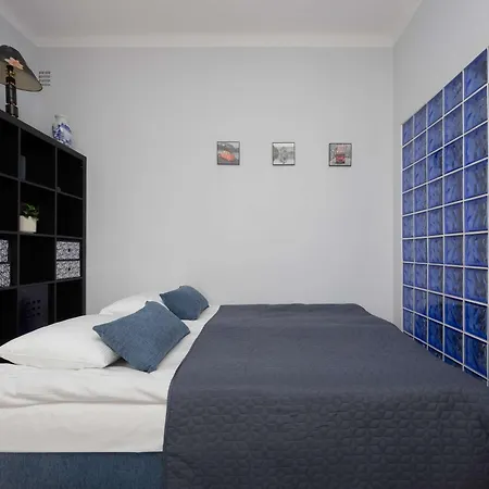 公寓 Bright Air-conditioned Close To Pge Narodowy By Renters