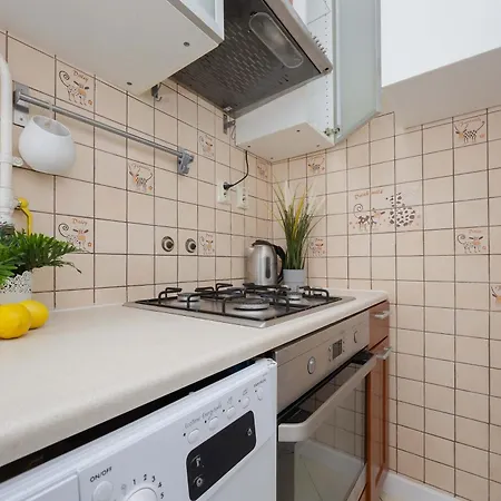 Bright Air-conditioned Close To Pge Narodowy By Renters