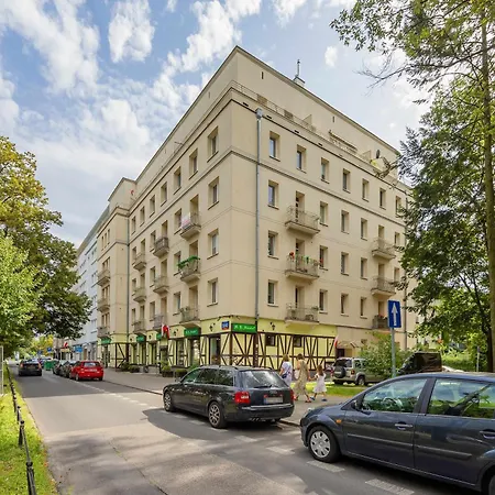 Bright Air-conditioned Close To Pge Narodowy By Renters Lägenhet Warszawa